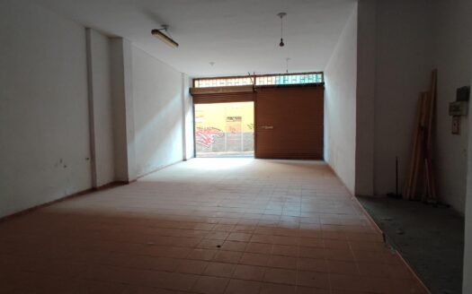 Local comercial cerca de Plaza Weyler