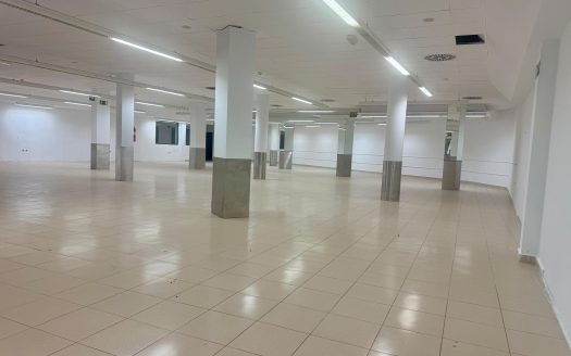 Gran local comercial en alquiler o venta, ideal para supermercado o gimnasio en Tejina