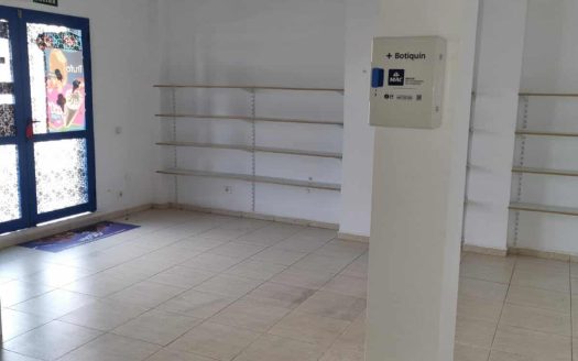 local en barranco grande apto para cambio de uso a vivienda