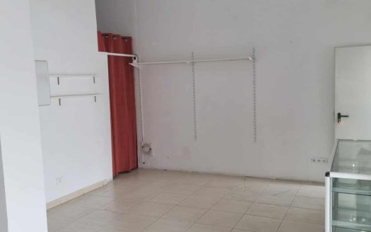 local en barranco grande apto para cambio de uso a vivienda