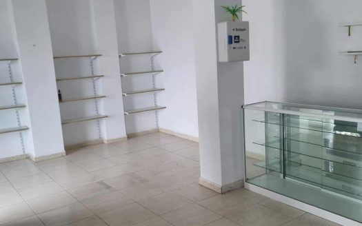 local en barranco grande apto para cambio de uso a vivienda
