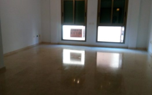 Magnífico piso en alquiler sin muebles en el centro de S/C