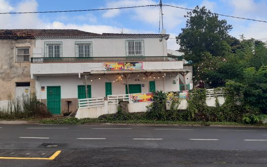 Casa terrera en la Carretera Gral de Tacoronte con jardín-terraza