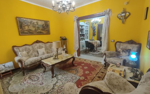 CASA TERRERA REFORMADA EN EL BARRIO DE LA SALUD