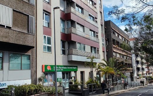 Gran piso en la Rambla de Santa Cruz, con garaje